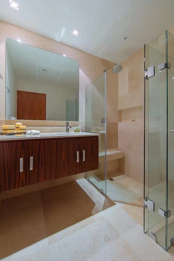 Magnificent 3Br Condo Close To The Caribbean Sea By Happy Address Playa del Carmen